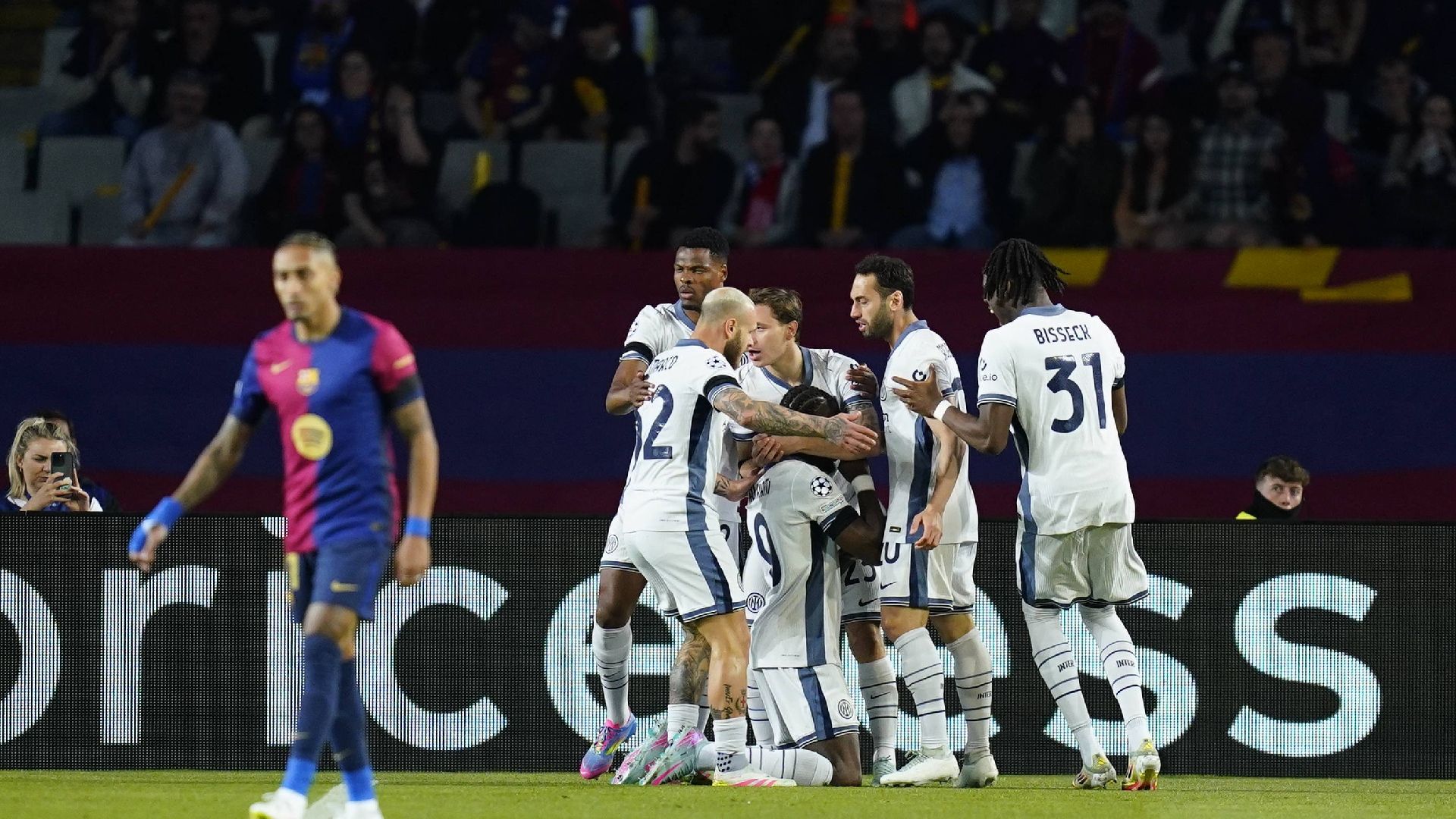 barcellona-inter-0-1-thuram