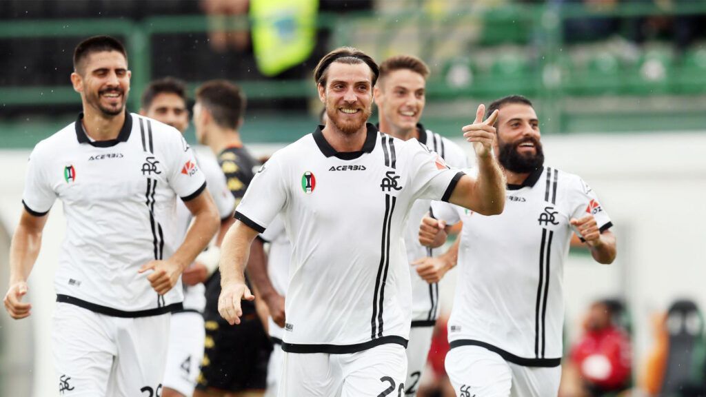 bastoni-esulta-dopo-un-gol-1024x576