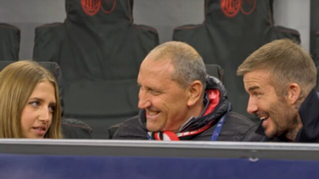 Beckham parla con due tifosi del milan
