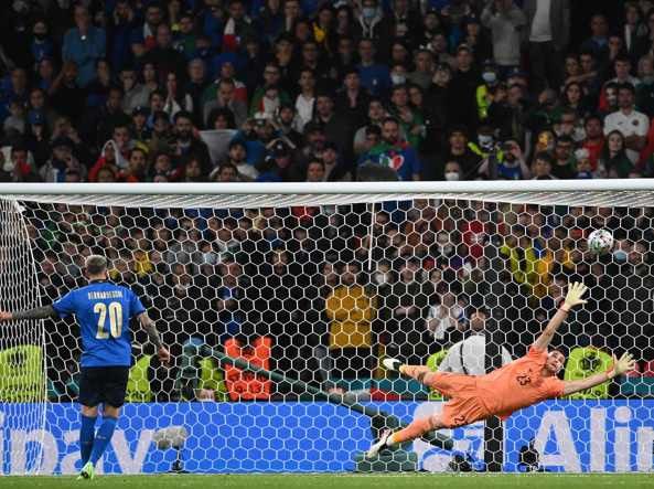 bernardeschi-rigore-euro2020