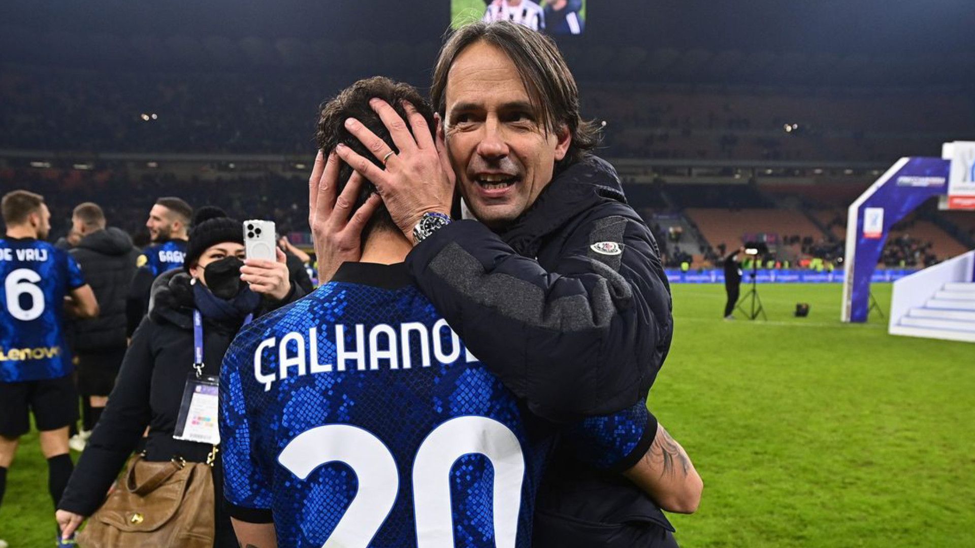 calhanoglu-e-inzaghi
