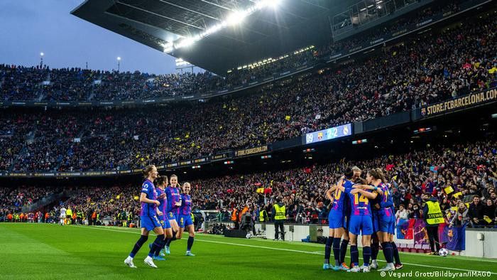 camp-nou-barcelona-femeni