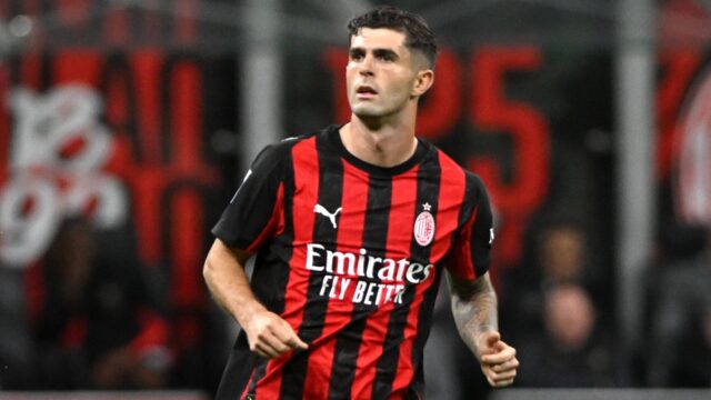 Christian pulisic serie a 2024 25 milan monza 2 0 milan new shirt 2025 26 azione action single shot serie a 2024 25 milan monza 2 0 milan maglia nuova 2025 26jpg