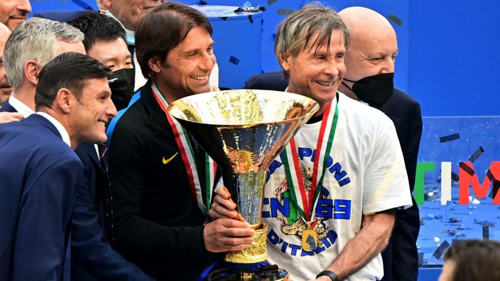 conte-festeggia-con-oriali-la-vittoria-dello-scudetto-dellinter-2021-1024x576