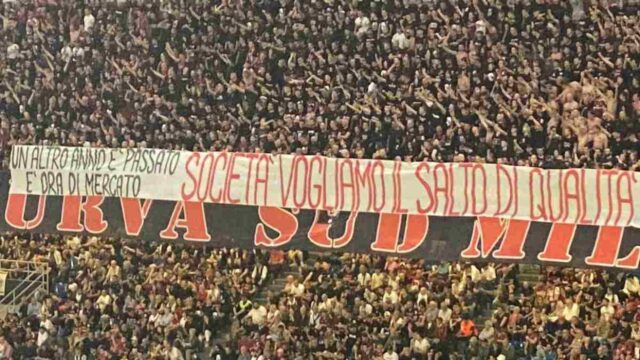 Curva sud contestazione cardinale