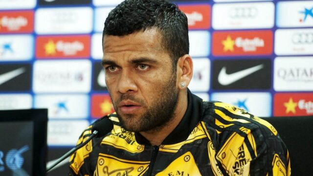 Dani alves contro la juve