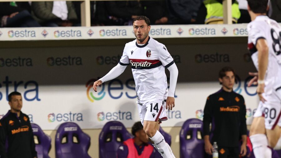 Davide calabria bolognaduring the italian serie a match between fiorentina 3 2 bologna at artemio franchi stadium on may 18 2025 in firenze italy noxthirdxpartyxsales 291134289jpg