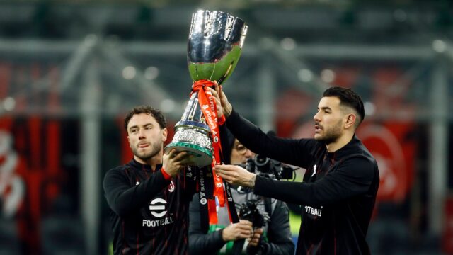 Davide calabria e theo hernandez con supercoppa italiana italian supercup serie a 2024 25 milan cagliari 1 1 azione action serie a 2024 25 milan cagliari 1 1jpg