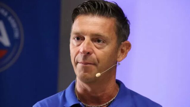 De giuseppe aia iene arbitro identikit