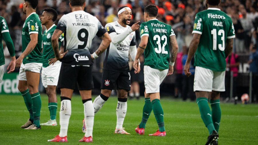 Depay provoca corinthians palmeiras rissa
