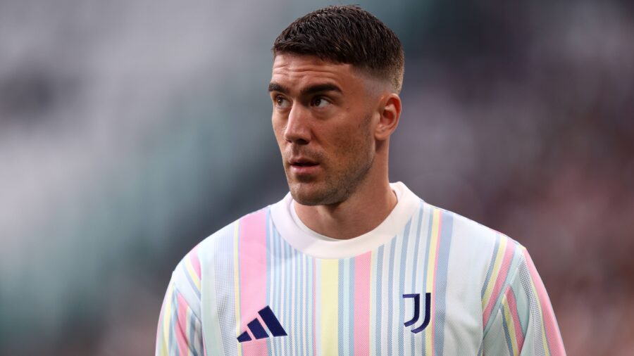 Dusan vlahovic juventus fc warm up serie a juventus v udinese serie a allianz stadium may 18 2025 turin italyjpg