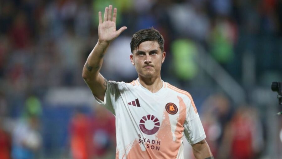 Dybala cagliari roma saluto tifosi
