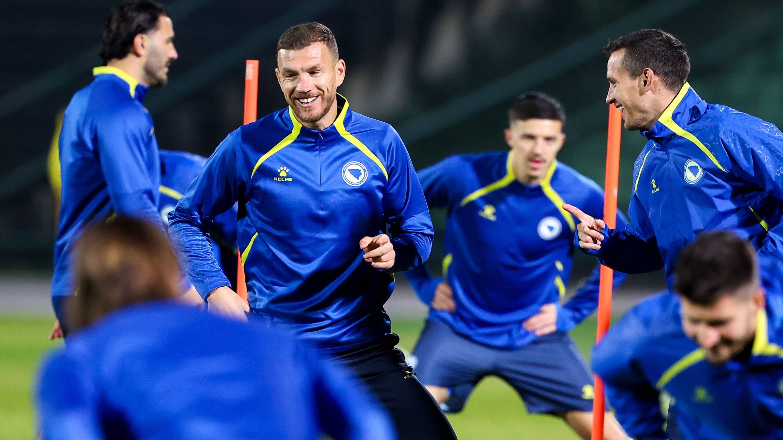 Dzeko in nazionale con la Bosnia