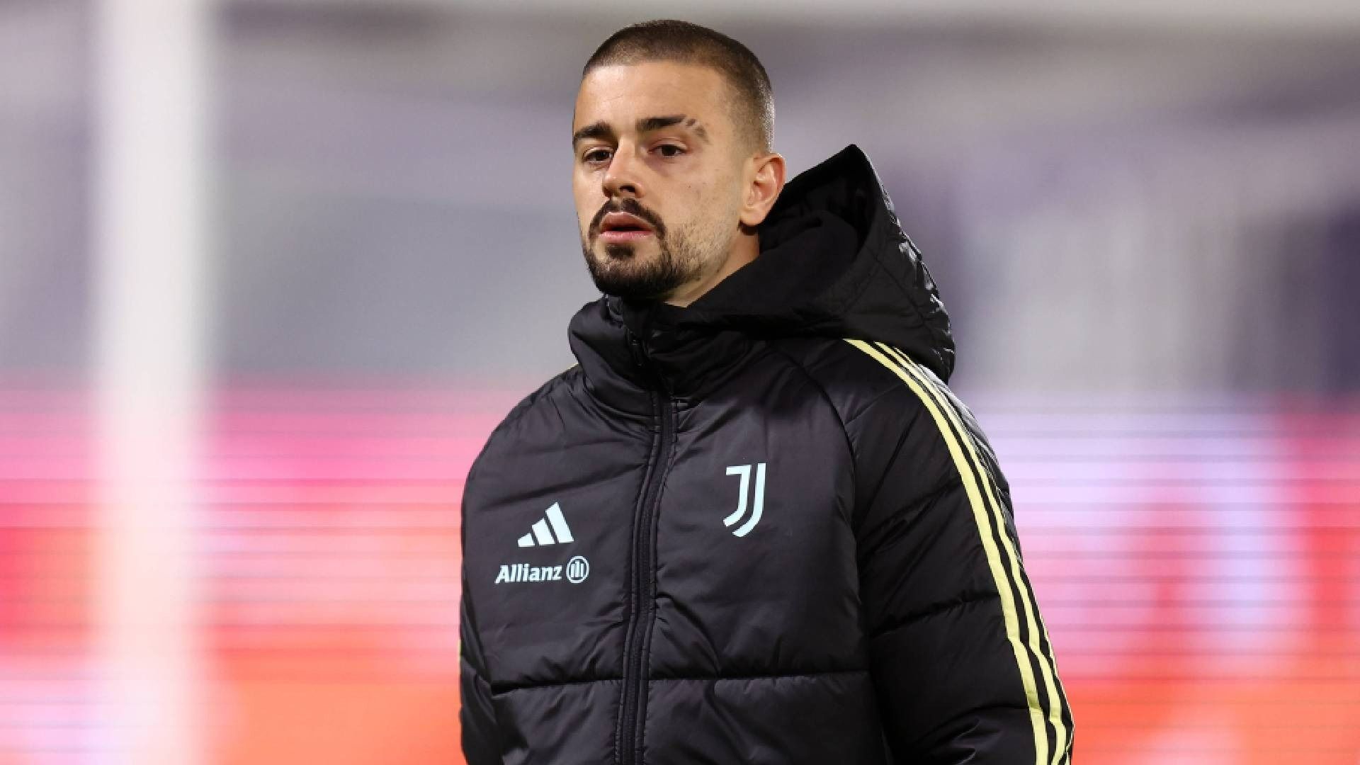 Edon Zhegrova prima del riscaldamento