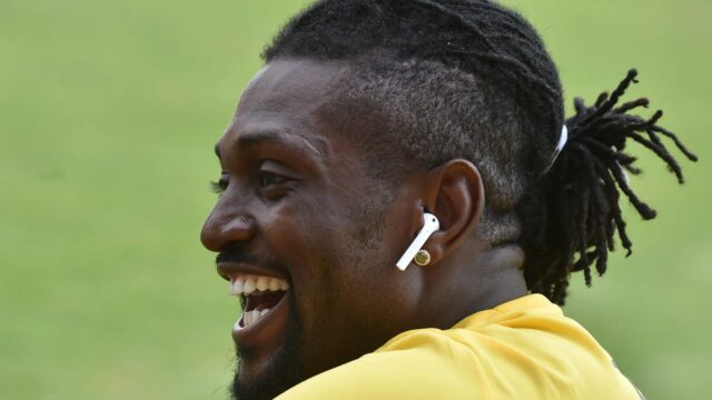 Emmanuel adebayor
