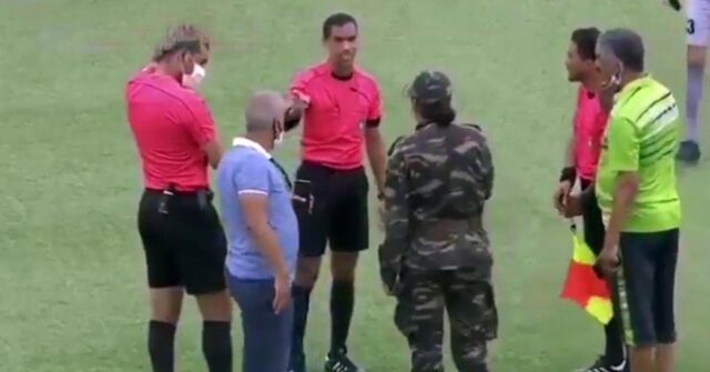 Escandalo en marruecos el ejercito suspendio un partido que se estaba jugando porque varios jugadores tenian coronavirus