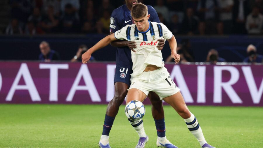 Football paris saint germain vs atalanta ligue des champions 17 09 2025 willian pacho psg vs charles de ketelaere atalanta parisfrance copyright xmichtofxjpg