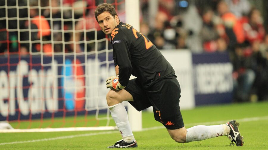 Football soccer uefa champions league 2010 2011 fc bayern muenchen as rom keeper julio sergio as rom xhochxzweix xchristianxkolbxjpg