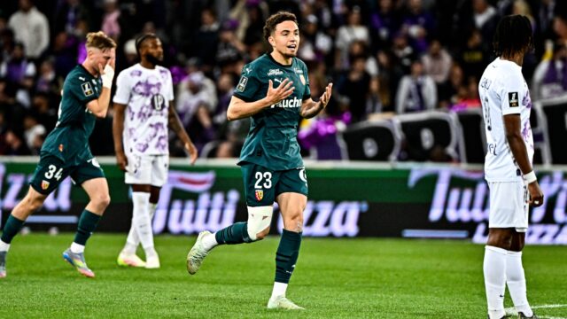 Football toulouse vs lens 33eme journee de ligue 1 mcdonald s toulouse 10 05 2025 joie but neil el aynaoui rcl toulouse copyright xthierryxbretonxjpg