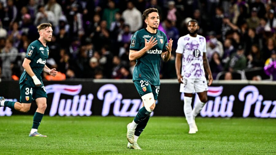 Football toulouse vs lens 33eme journee de ligue 1 mcdonald s toulouse 10 05 2025 joie but neil el aynaoui rcl toulouse copyright xthierryxbretonxjpg