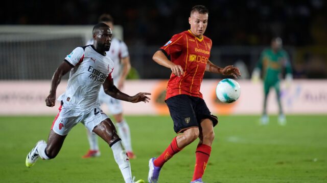 Francesco camarda us lecce controls the ball serie a us lecce v ac milan via del mare stadium august 29 2025 lecce italyjpg