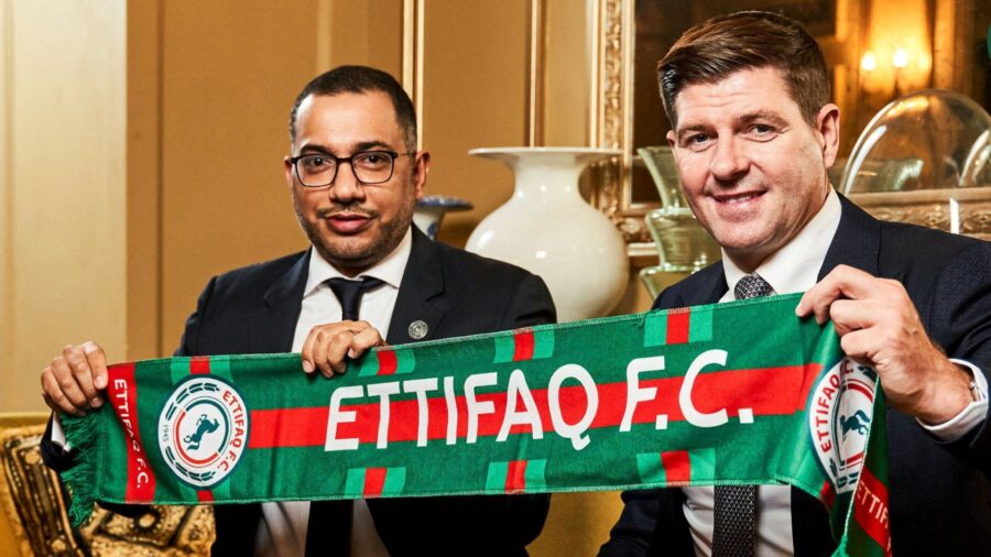 Gerrard allenamenti al ettifaq liverpool esonero