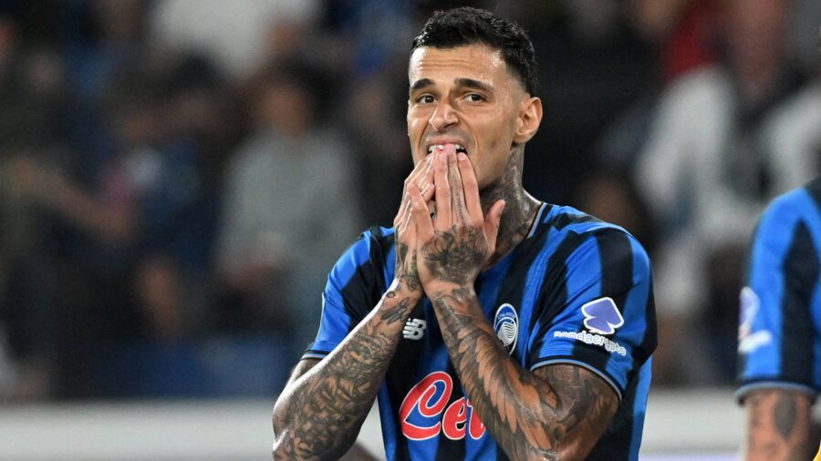 Gianluca scamacca serie a 2025 26 atalanta pisa 1 1 azione action single shot gesti delusione disappoint serie a 2025 26 atalanta pisa 1 1jpg