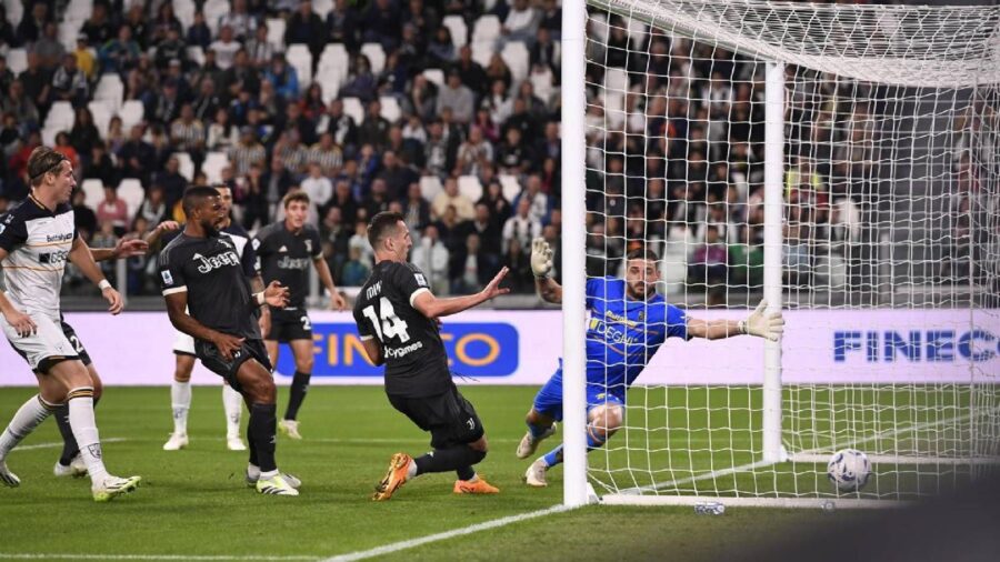 Gol milik juve lecce