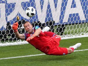 hannes-halldorsson-300x225-1