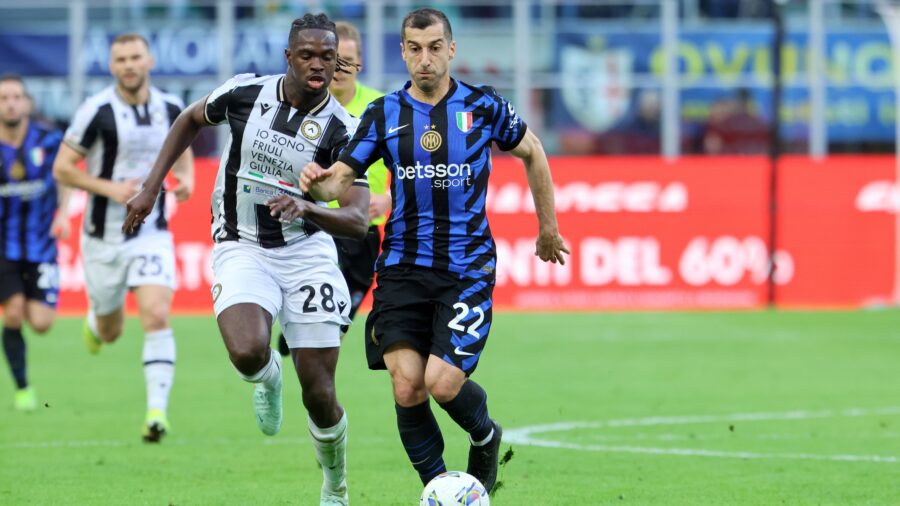 Henrikh mkhitaryan inter oumar solet udinese serie a 2024 25 inter vs udinese 2 1 30 03 2025 azione action contrasto serie a 2024 25 inter udinese 2 1jpg