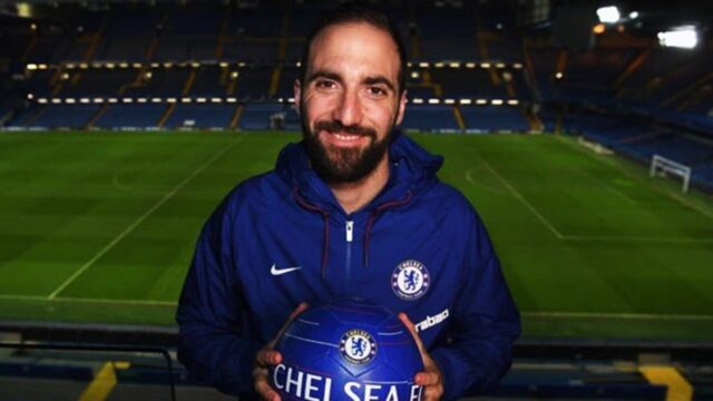 Higuain che stoccata al napoli