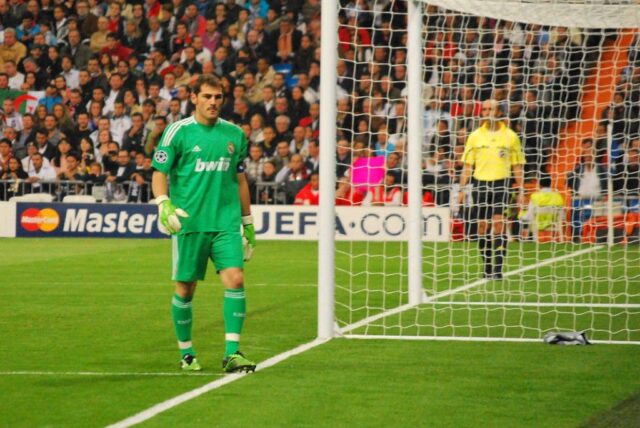 Iker casillas scatena i tifosi della juve