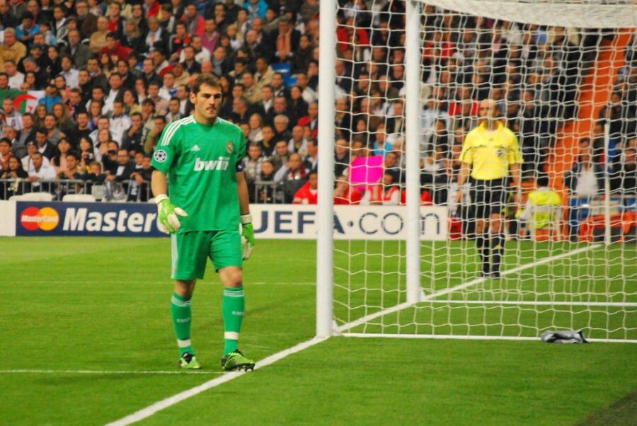 Iker casillas scatena i tifosi della juve