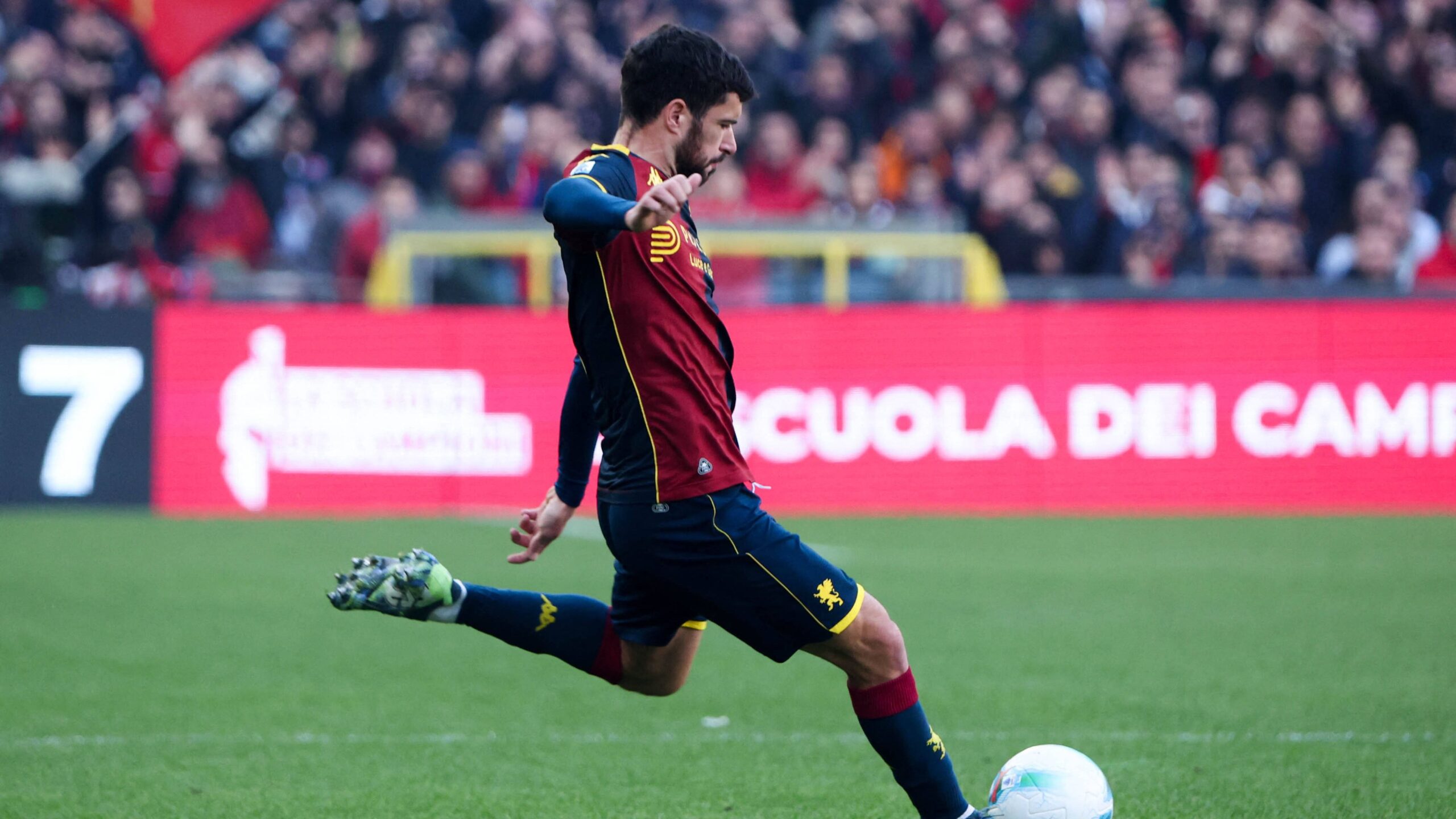 Aaron Martin terzino del Genoa