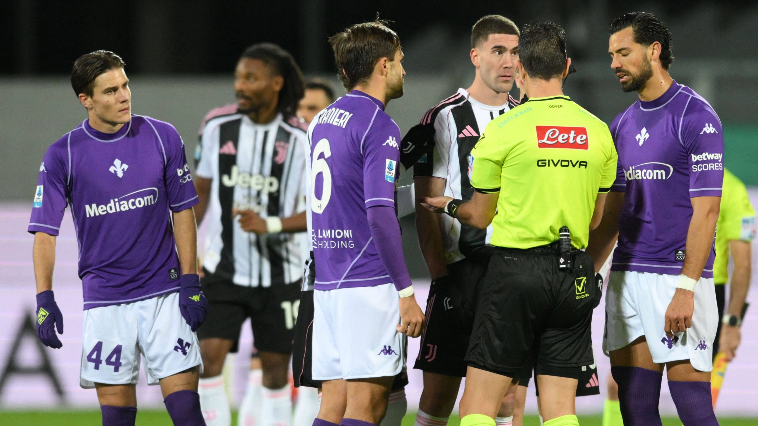 Daniele Doveri revoca il rigore inizialmente concesso alla Juventus