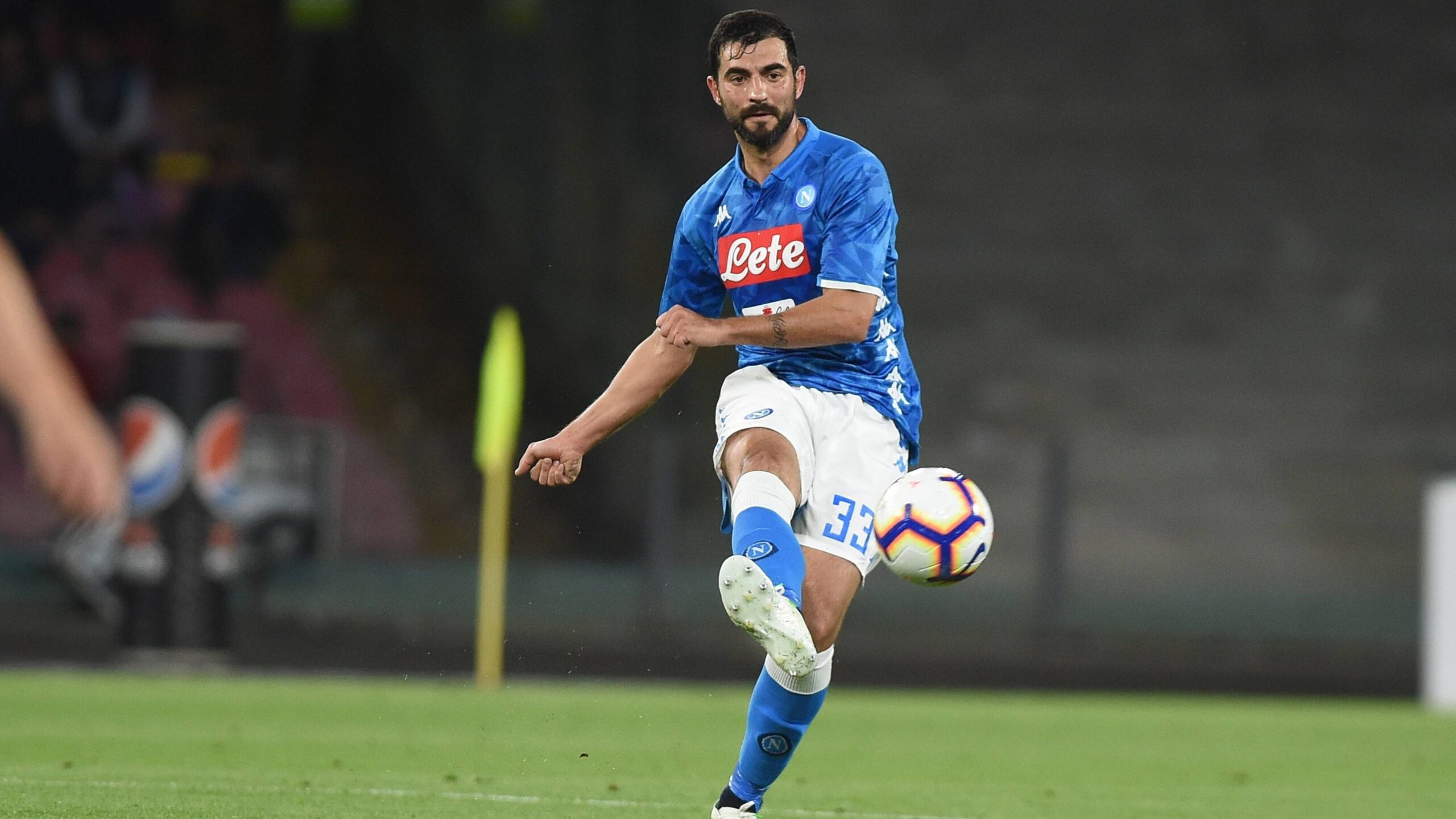 Raul Albiol con la maglia del Napoli