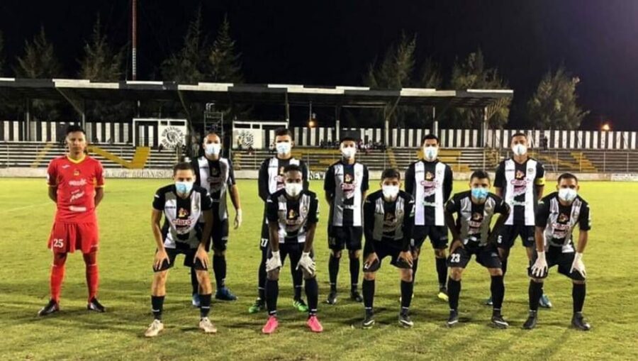 Img emuntanola 20200324 201510 imagenes md otras fuentes foto equipo con barbijo 0239 kxwg u4887066253uvf 980x554mundodeportivo web