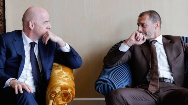 Infantino ritardo congresso fifa uefa ceferin
