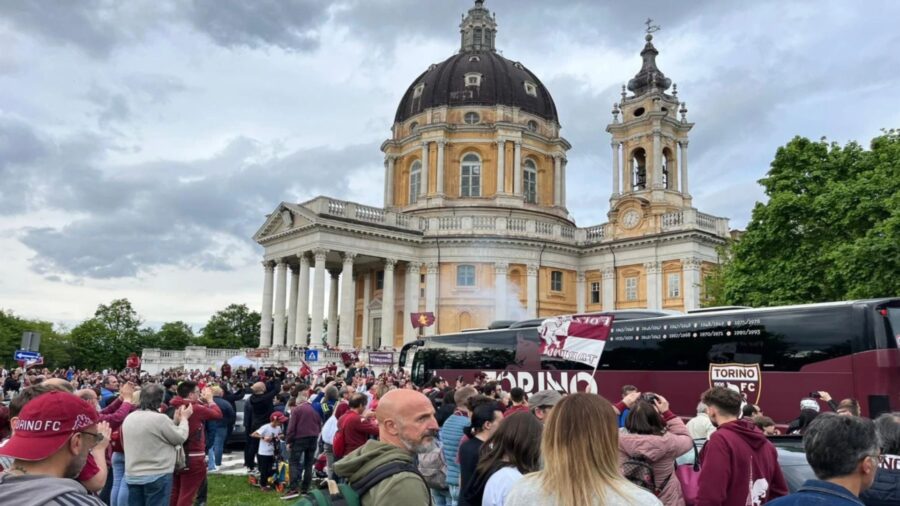 Insulti ai tifosi dal pullman del torino
