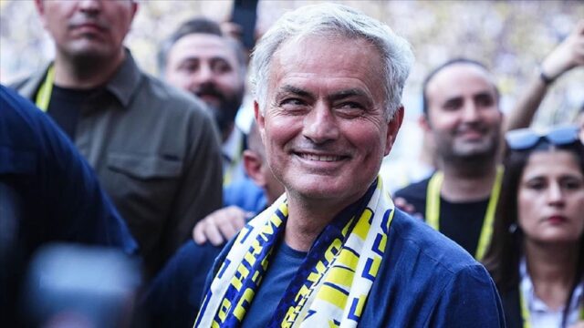 Jose mourinho allenatore fenerbahce