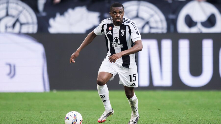 Juventus fc v ac monza serie a pierre kalulu of juventus fc in action during the serie a football match between juventus fc and ac monza turin italy copyright xnicolxcampoxjpg