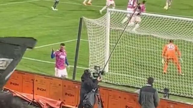 Kostic reagisce agli insulti dei tifosi dello spezia
