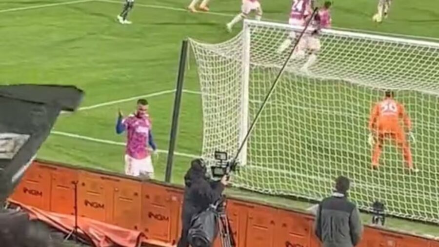 Kostic reagisce agli insulti dei tifosi dello spezia