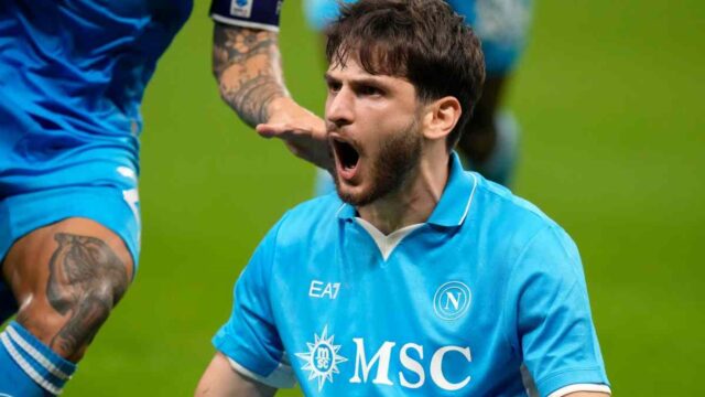 Kvara rinnovo napoli clausola