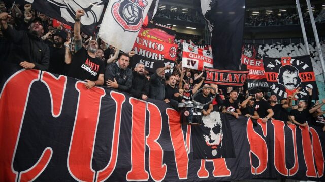 La curva sud risponde a scaroni
