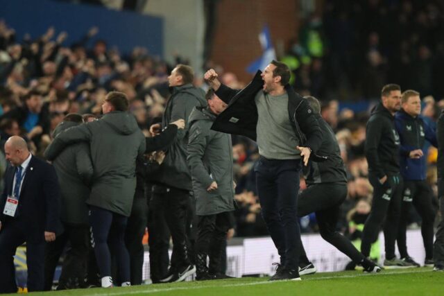 Lampard si rompe la mano