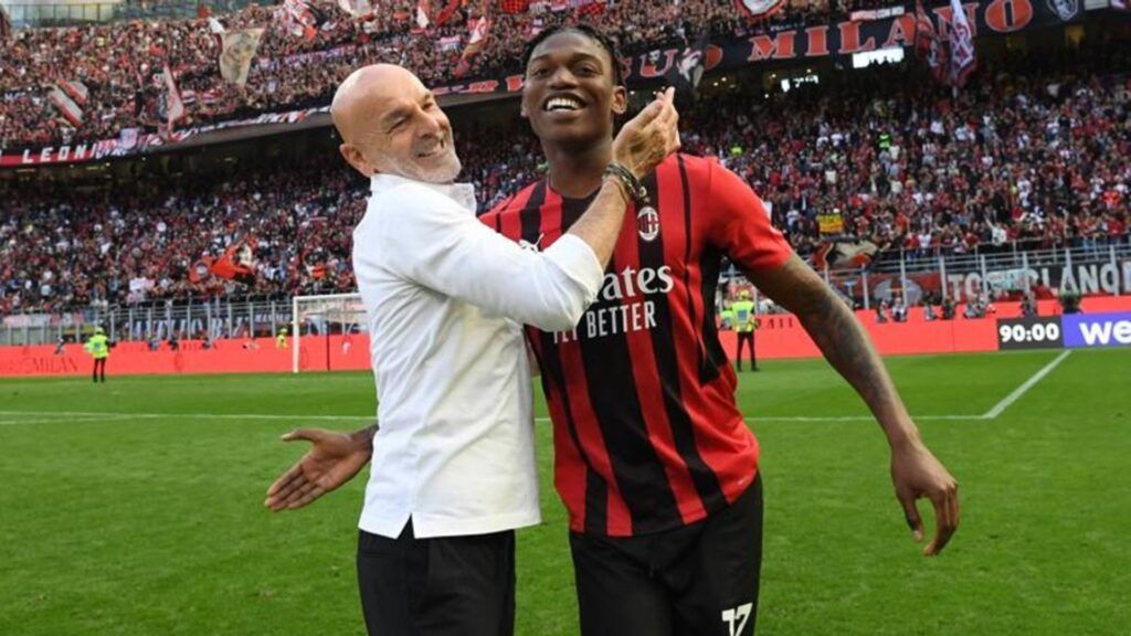 leao-elogia-pioli-1024x576