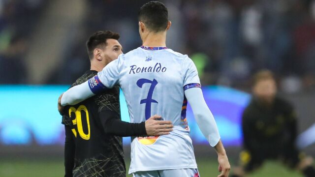 Leo messi cristiano ronaldo abbraccio