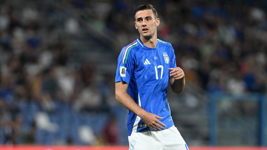 Lorenzo lucca italia qualifying round italy moldova 2 0 azione action single shot 2024 25 qualificazioni mondiali 2026 italia moldova moldavia 2 0jpg