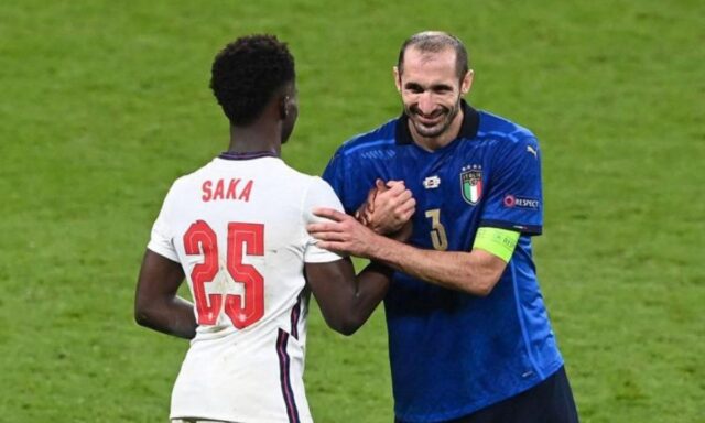 Maledizione di chiellini a saka